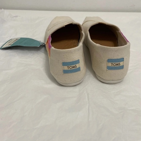 TOMS - Picture 5 of 8
